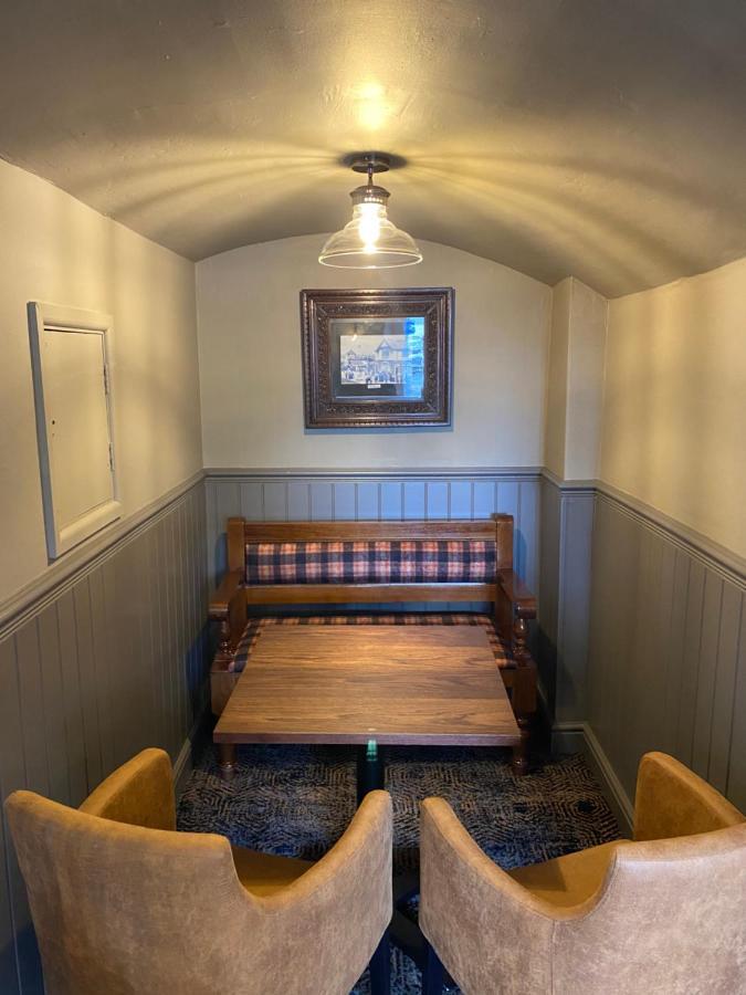 The County Hotel ハバーフォードウェスト エクステリア 写真