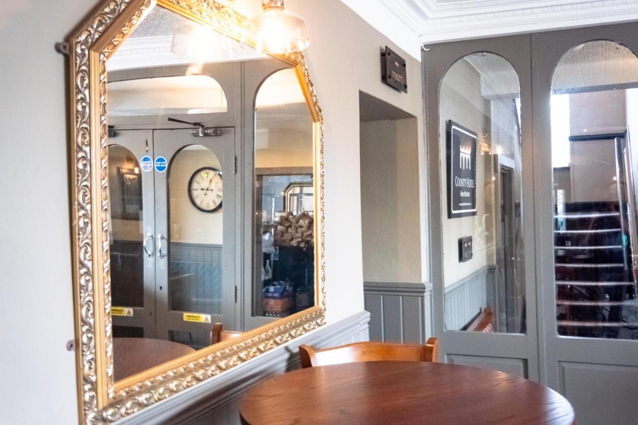 The County Hotel ハバーフォードウェスト エクステリア 写真